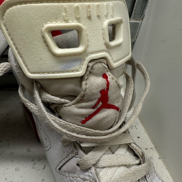 Nike Air Jordan 6 Retro White & Red Shoes  University  DV3605-162 Size US 13C - Picture 2 of 8